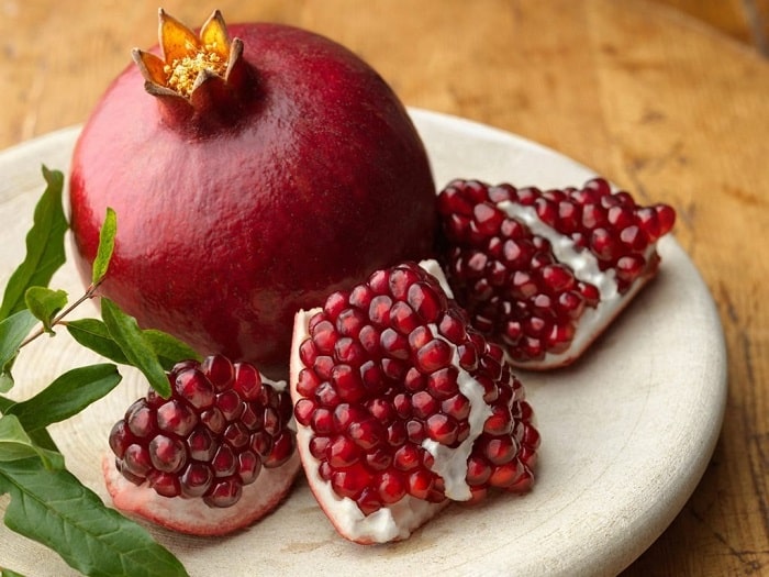 انار نماد سرخی در شب یلدا