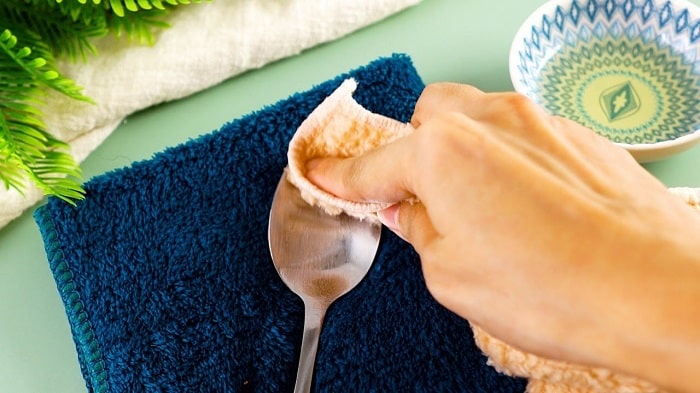 تمیز کردن قاشق چنگال