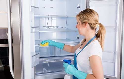 روش تمیز کردن یخچال در نکات خانه تکانی عید