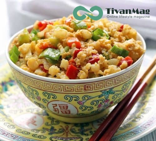 سرخ‌کرده برنج گل‌کلم غذایی عالی برای کتوزنیک
